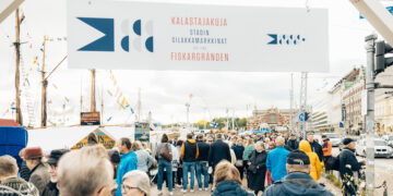 Totalt 80 000 personer besökte Helsingfors strömmingsmarknad